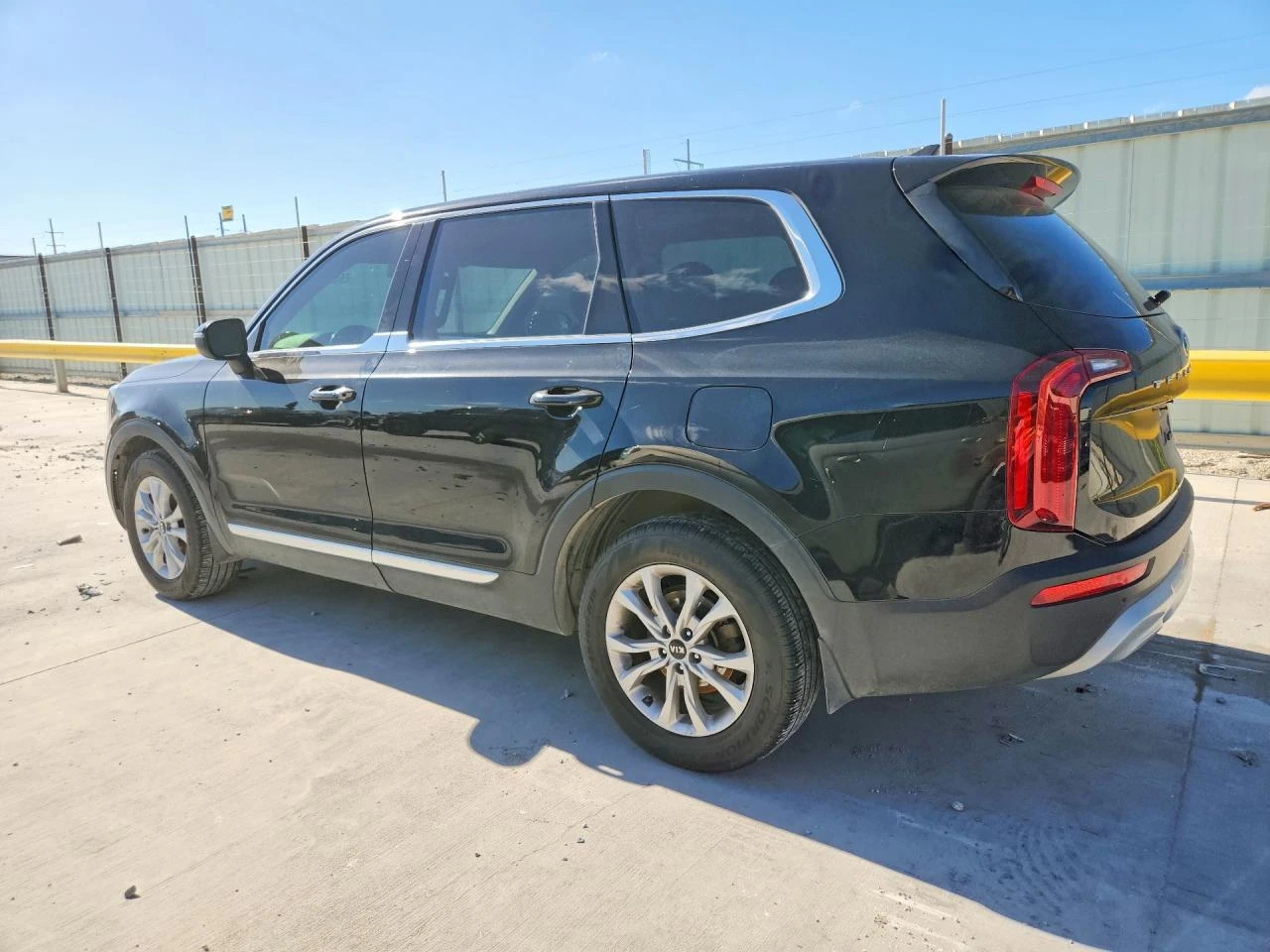 Kia Telluride 3.8l Lx, снимка 2 - Автомобили и джипове - 55773048