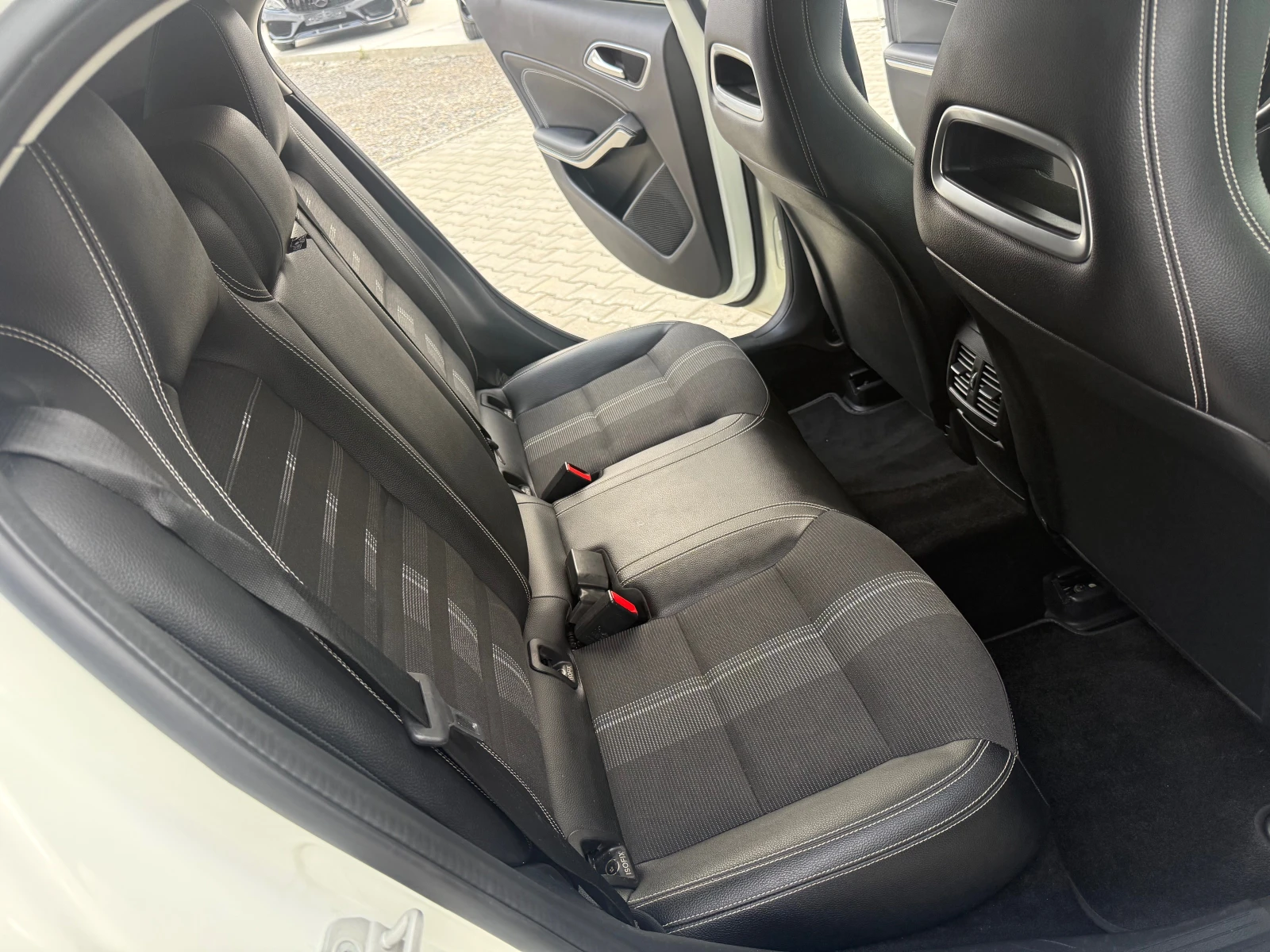 Mercedes-Benz GLA 200cdi face lift �������� ������ !!! | Mobile.bg � ����������� 12