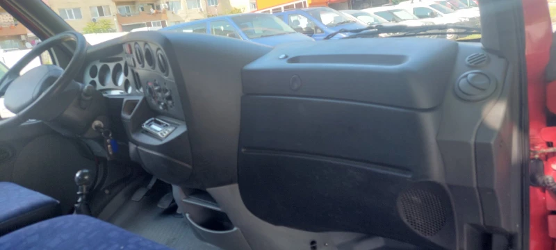 Iveco Daily 35C13 тристранен , снимка 16 - Бусове и автобуси - 50693561