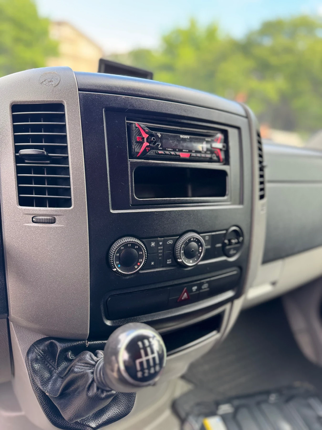 VW Crafter 2.0 клима TDI Италия Б кат - изображение 9