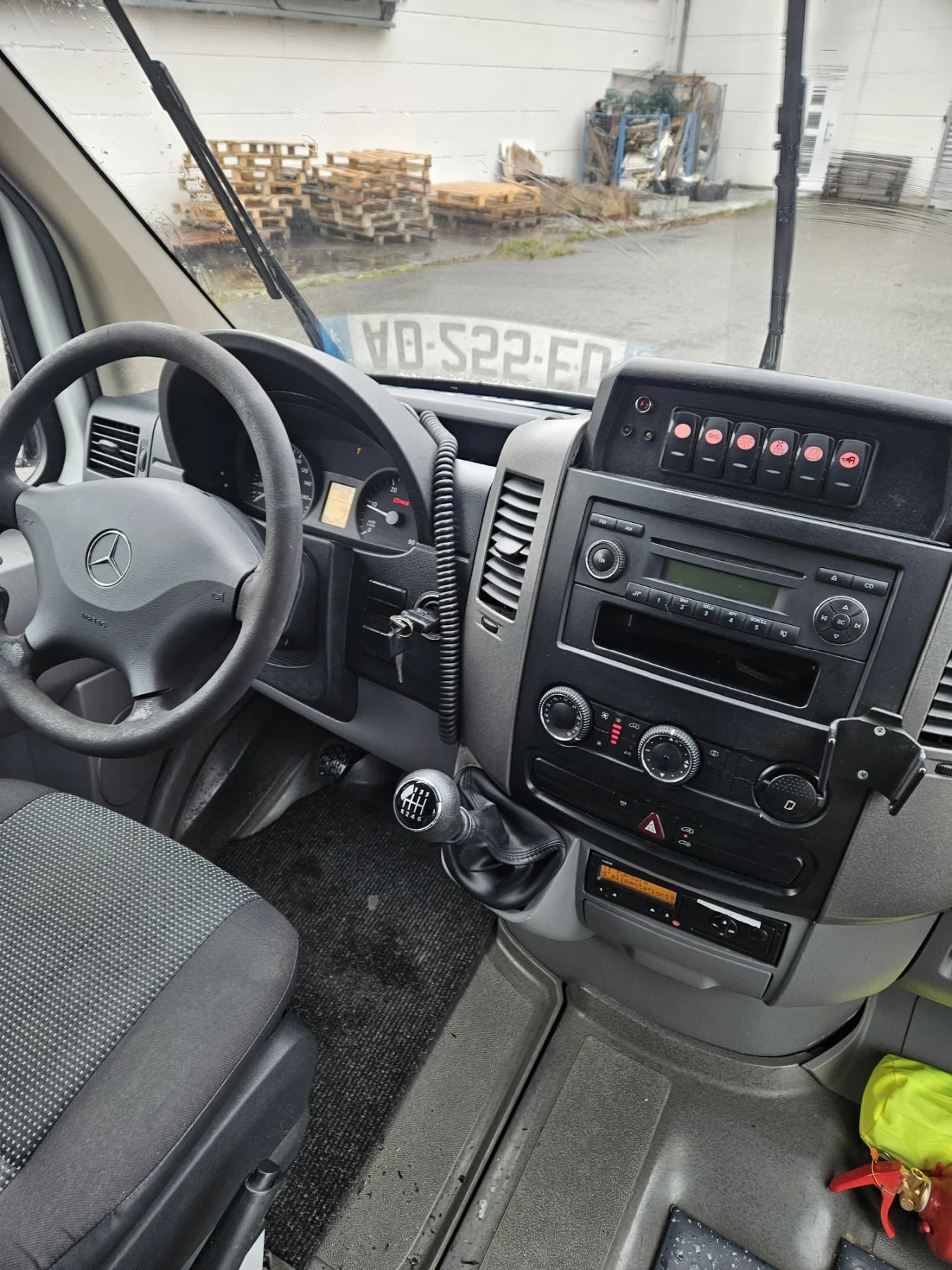 Mercedes-Benz Sprinter 515 ом646 АВТОМАТИЧНА ВРАТА , 2-КЛИМАТИК, снимка 5 - Бусове и автобуси - 53924456