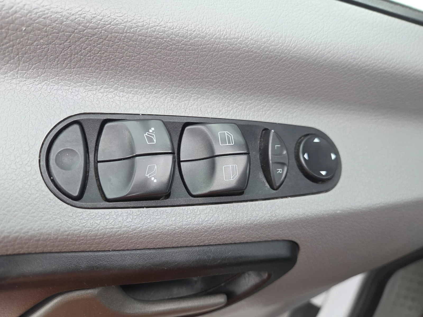 Mercedes-Benz Sprinter 313 CDI, 9 местен, Пътник, Климатик, снимка 12 - Бусове и автобуси - 55127381