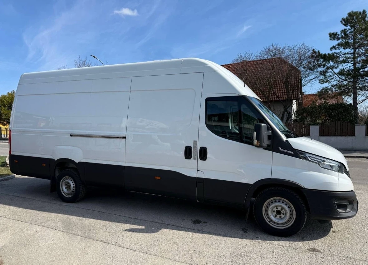 Iveco Daily 35s18* XXL* МАКСИ* LED* NAVI* AC* , снимка 4 - Бусове и автобуси - 55251095