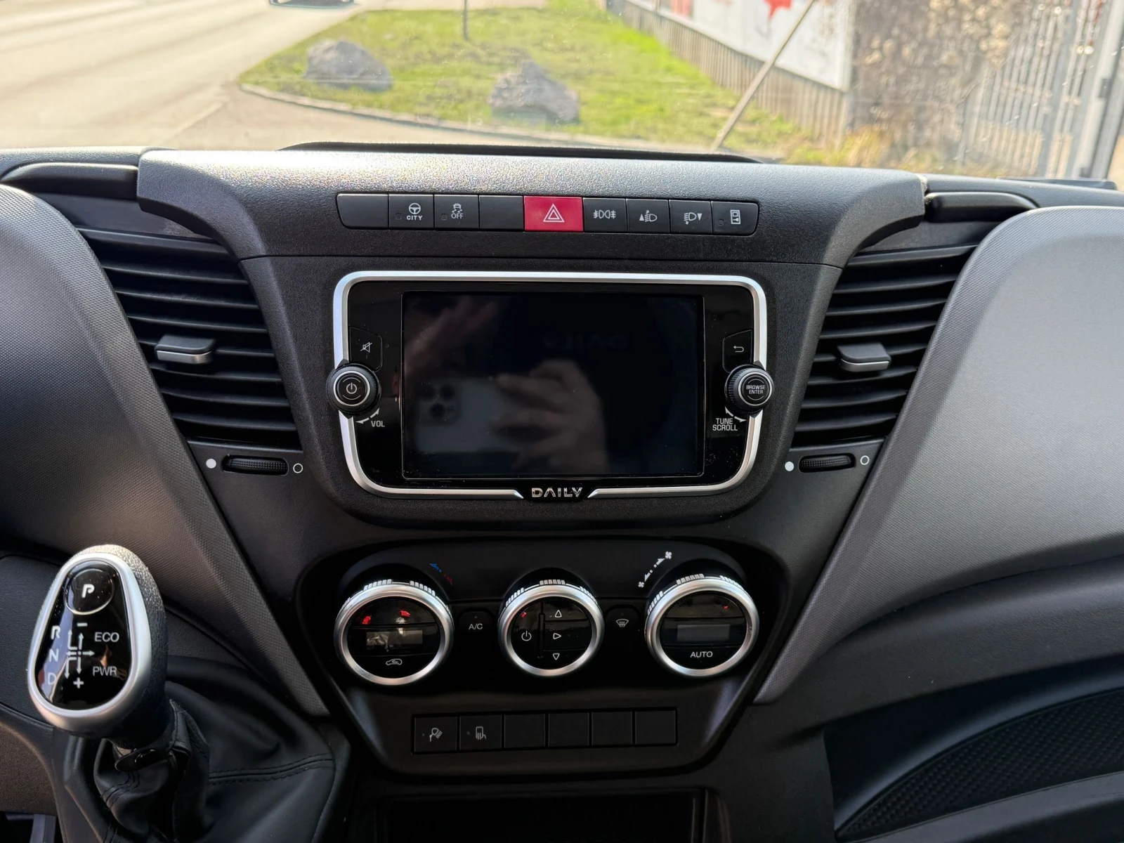 Iveco Daily 35s18* XXL* МАКСИ* LED* NAVI* AC* , снимка 12 - Бусове и автобуси - 55251095