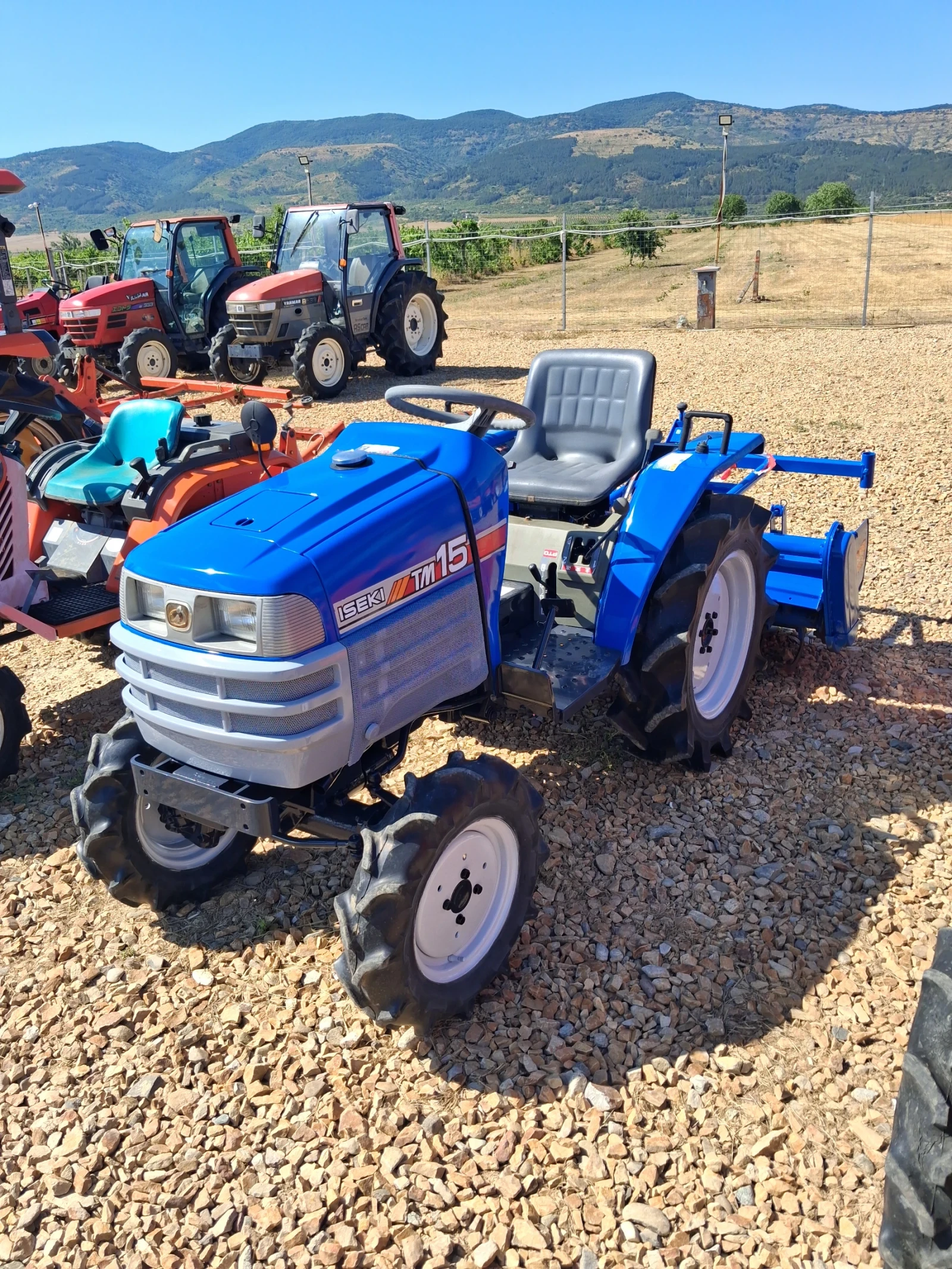 Трактор Kubota Скайтрак , снимка 2 - Селскостопанска техника - 55369333