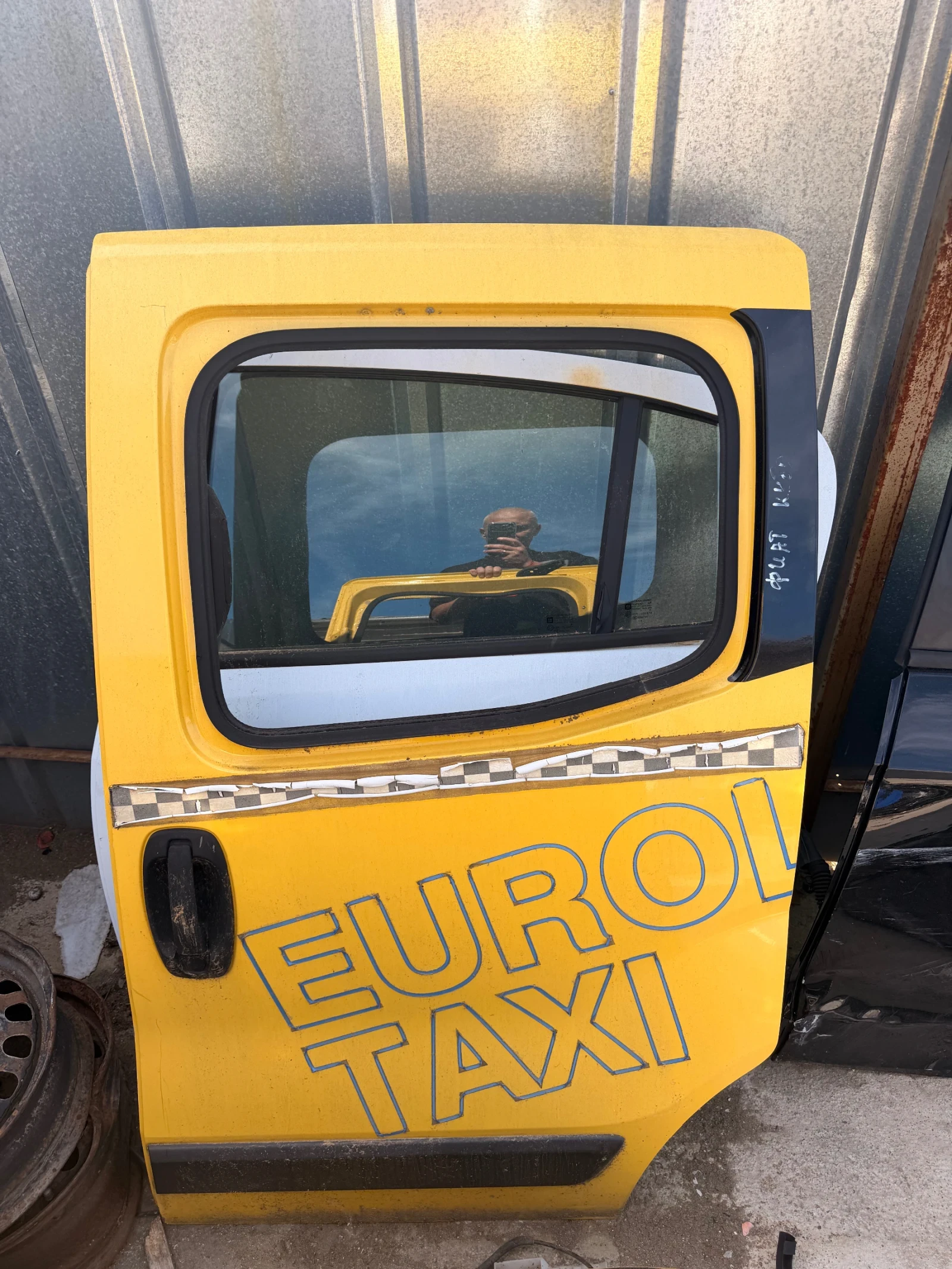 Задна лява  плъзгаща врата FIAT QUBO CITROEN NEMO PEUGEOT BIPER 