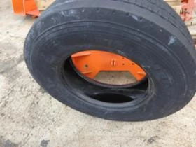 Гуми, снимка 4