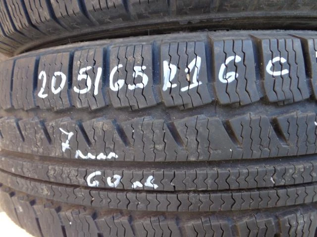 Гуми Зимни 205/65R16, снимка 1 - Гуми и джанти - 16833048