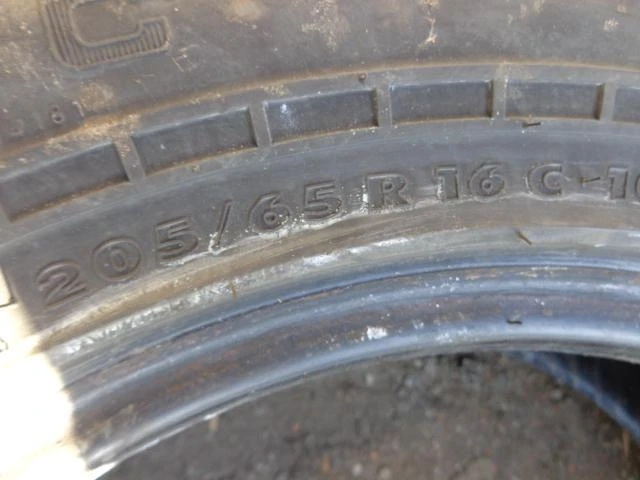 Гуми Зимни 205/65R16, снимка 7 - Гуми и джанти - 16833048