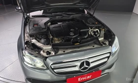 Mercedes-Benz E 220 d, снимка 6