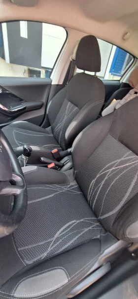 Peugeot 208, снимка 10