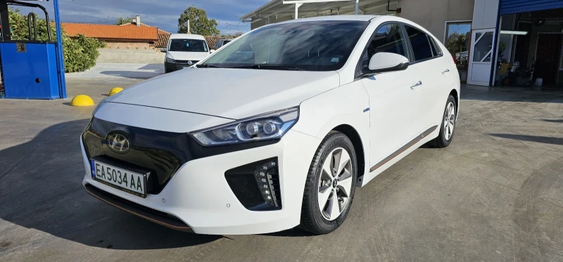 Hyundai Ioniq electric 30 KWh на 30 хл.км, снимка 1 - Автомобили и джипове - 47649408