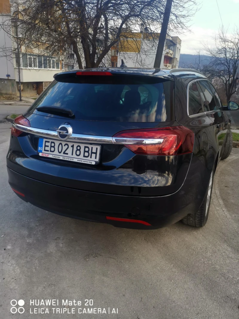 Opel Insignia Sport Tourer, снимка 2 - Автомобили и джипове - 48911708