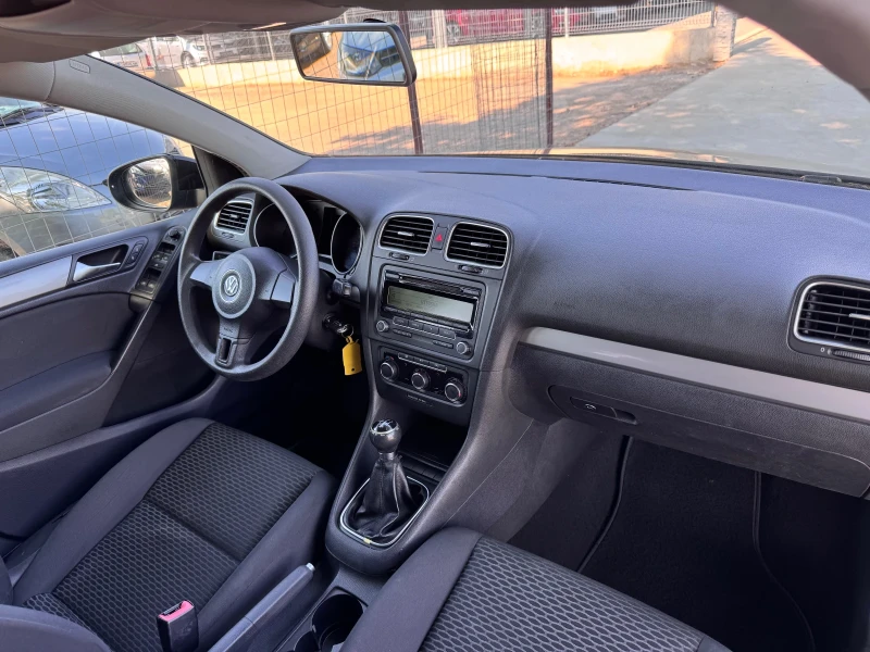 VW Golf 1.6TDI 105кс * ПЕРФЕКТЕН* , снимка 10 - Автомобили и джипове - 50917699