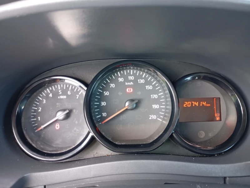 Dacia Dokker 1.6/102 -КЛИМА, снимка 11 - Автомобили и джипове - 52181080