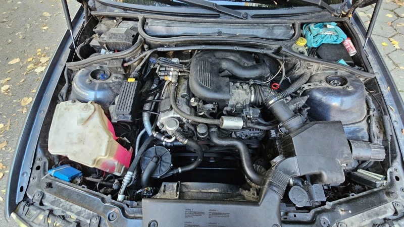 BMW 318, снимка 13 - Автомобили и джипове - 52240421