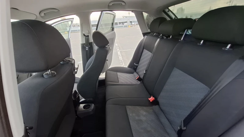 Seat Ibiza, снимка 10 - Автомобили и джипове - 52665557