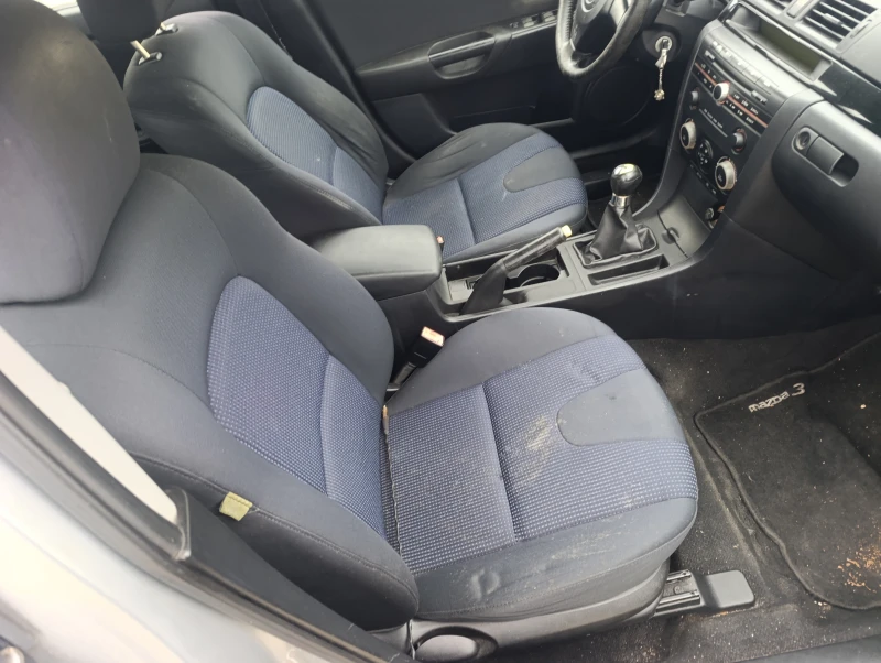 Mazda 3 1, 6D, снимка 8 - Автомобили и джипове - 52796700