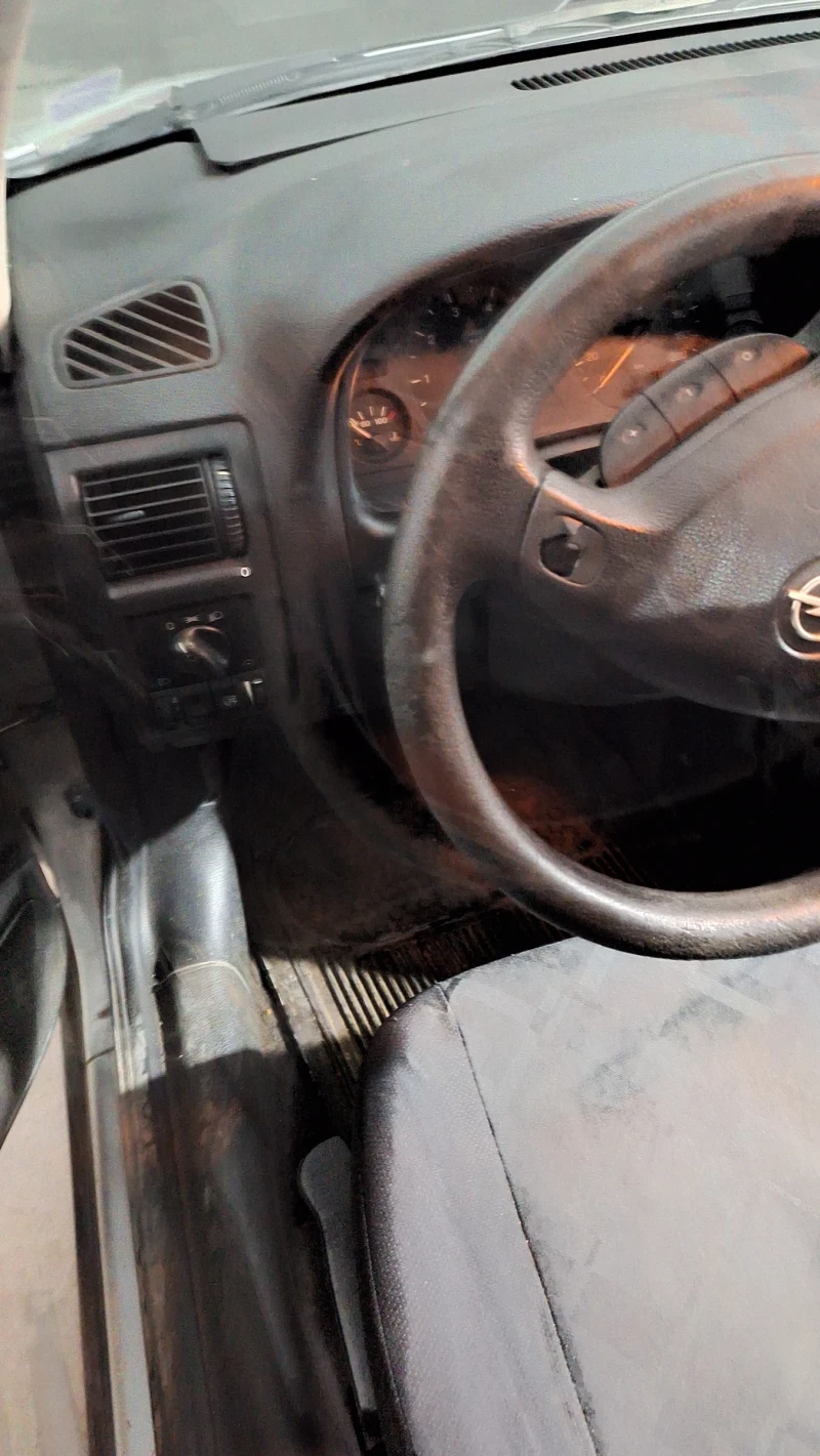 Opel Astra, снимка 5 - Автомобили и джипове - 52965859