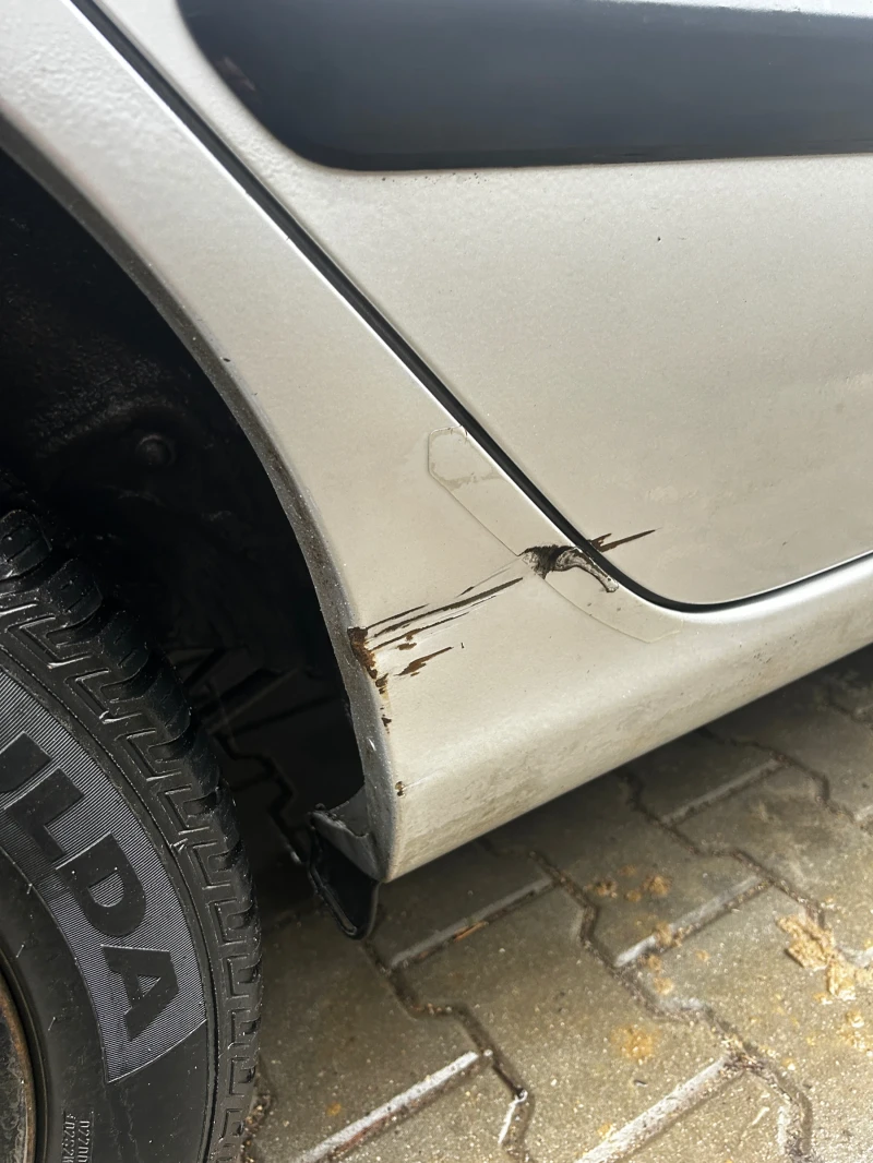 Toyota Avensis, снимка 12 - Автомобили и джипове - 53054078