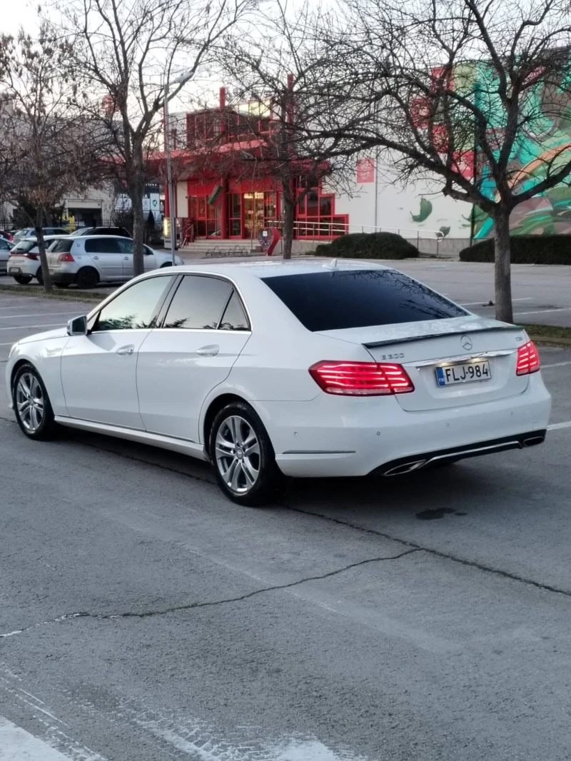 Mercedes-Benz E 200, снимка 6 - Автомобили и джипове - 53095904