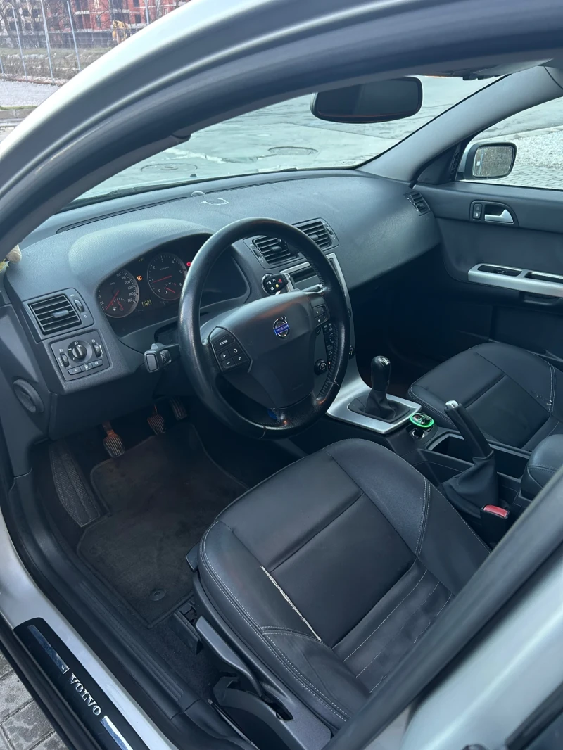 Volvo V50 2.0D, снимка 6 - Автомобили и джипове - 53454097