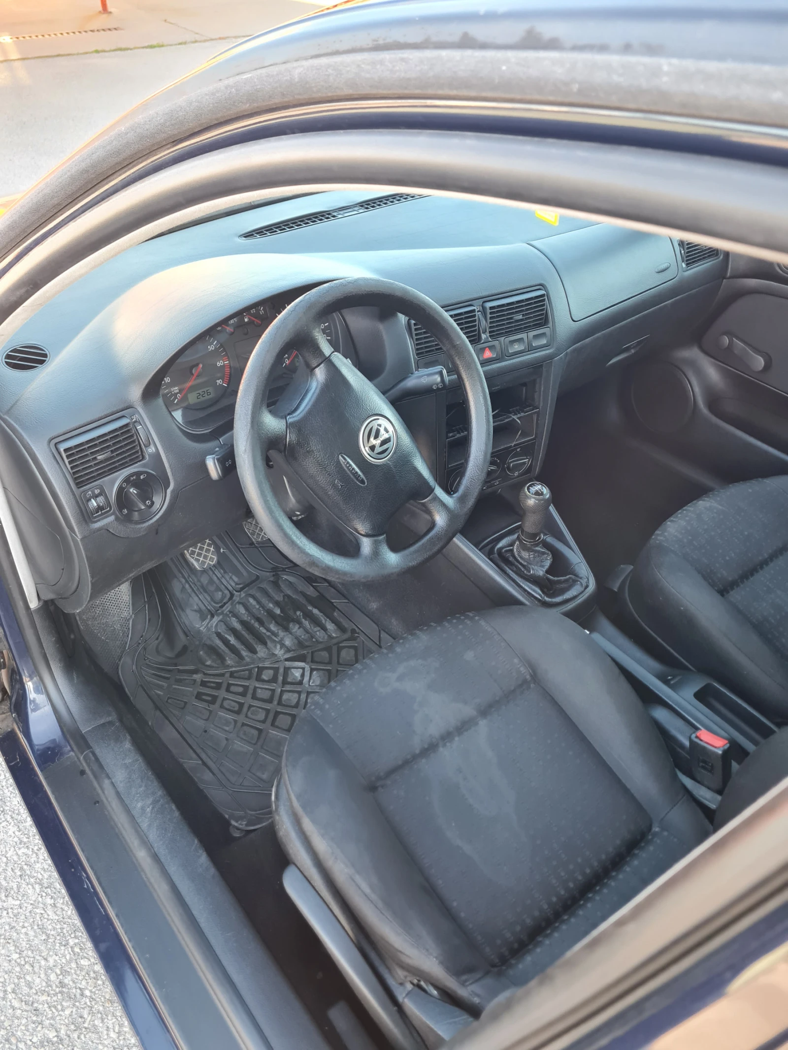 VW Golf 1.4куб.75к.с.  - изображение 7