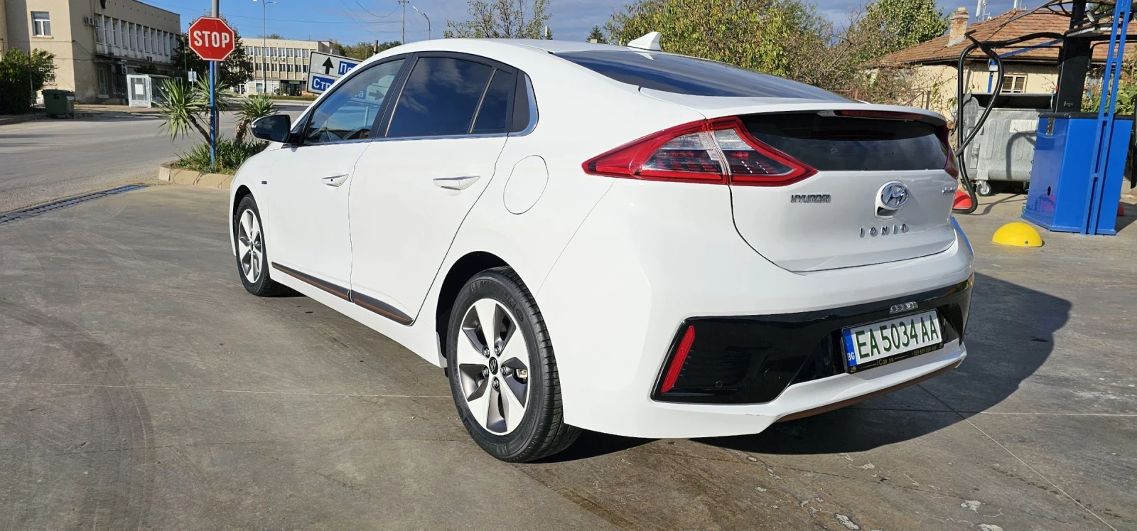 Hyundai Ioniq electric 30 KWh на 30 хл.км - изображение 3