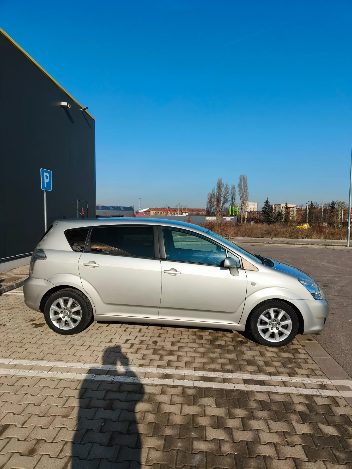 Toyota Corolla verso  - изображение 10
