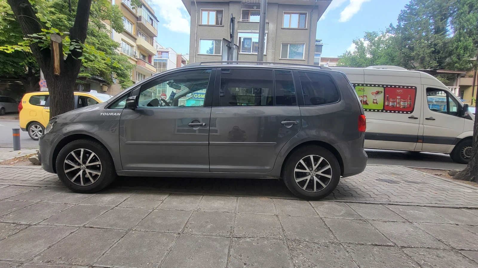 VW Touran 1.6TDI DSG7 - изображение 4