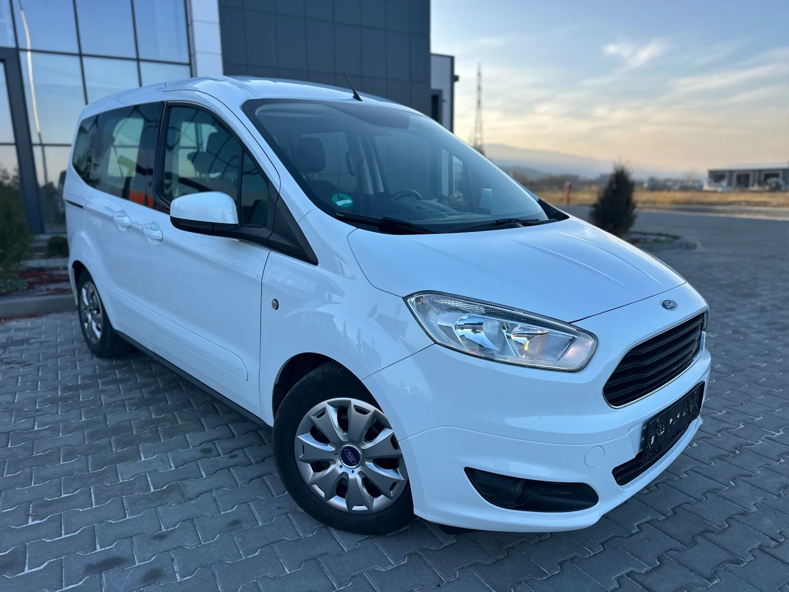 Ford Courier 1.5TDCi/75кс/Германия/Климатик/2бр Странични Врати - изображение 2