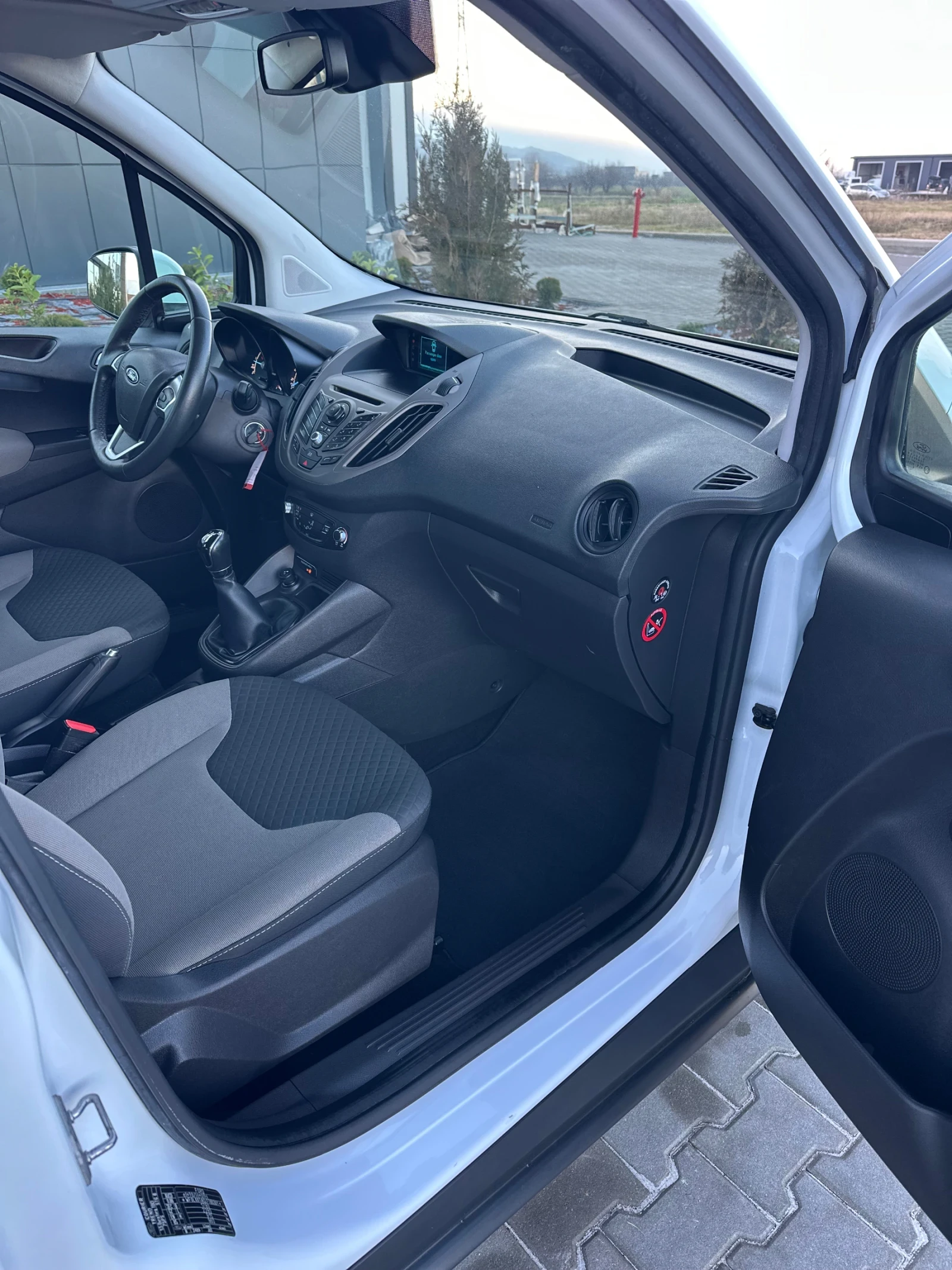 Ford Courier 1.5TDCi/75кс/Германия/Климатик/2бр Странични Врати - изображение 8