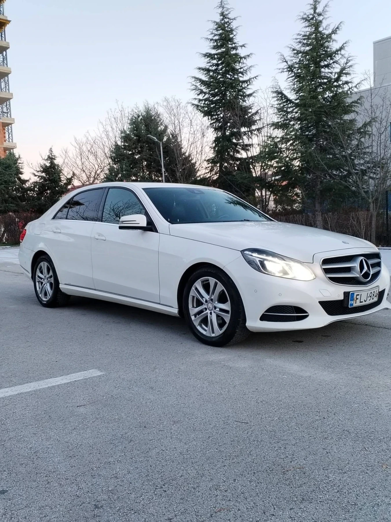 Mercedes-Benz E 200  - изображение 2