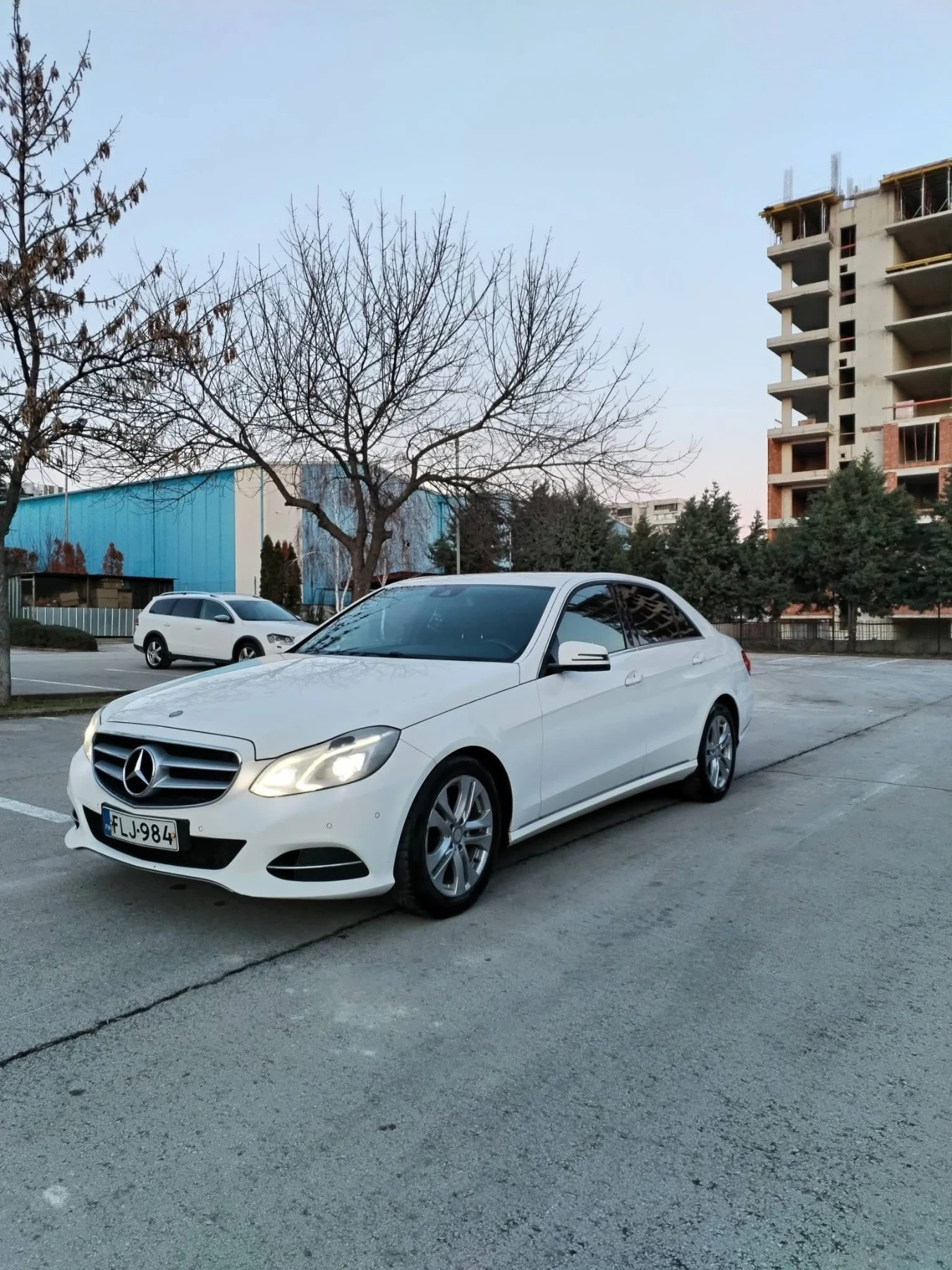 Mercedes-Benz E 200  - изображение 3