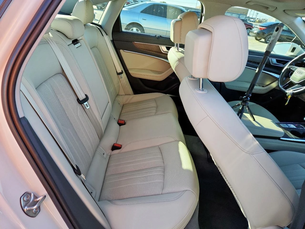 Audi A6 PREMIUM PLUS* 360CAMERA* DISTRONIC* LANE-ASSIST*  - изображение 9