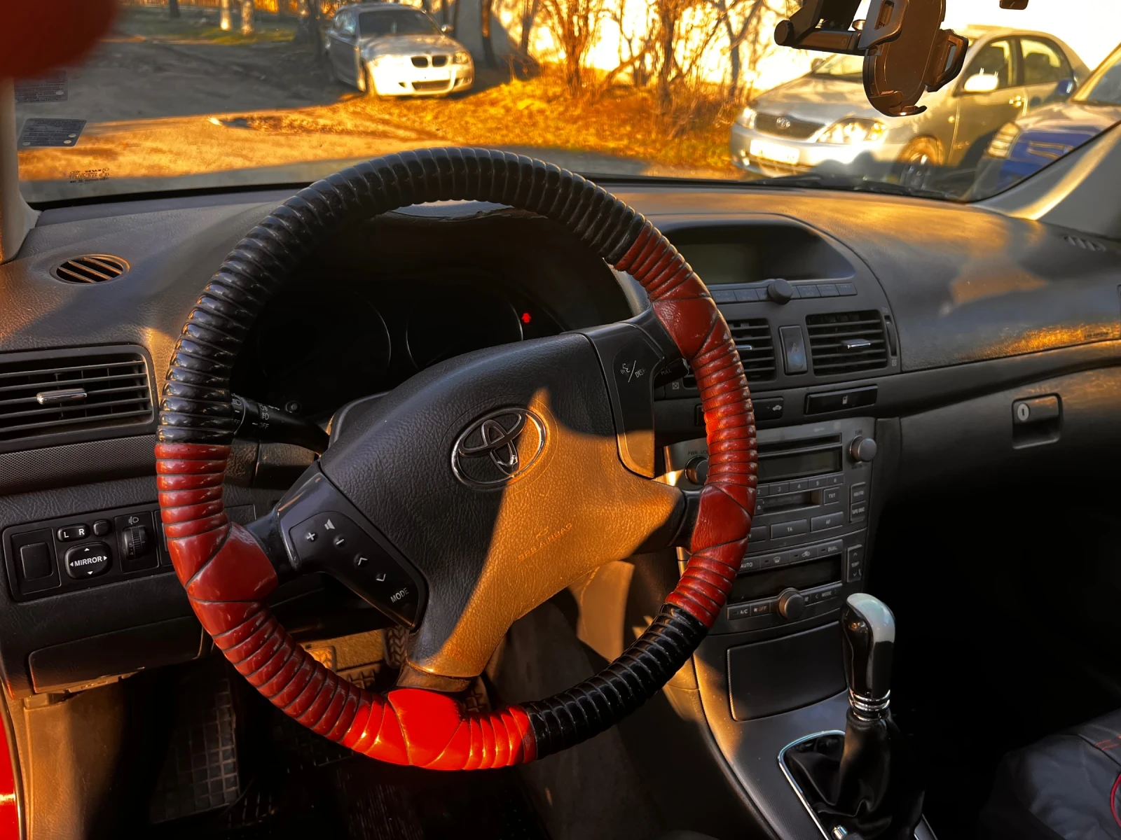 Toyota Avensis, снимка 8 - Автомобили и джипове - 53713570