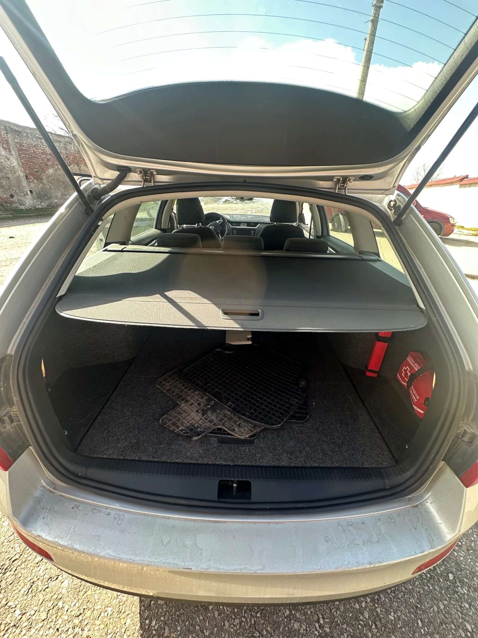 Skoda Octavia 1.6/6ск4х4 CXX, снимка 3 - Автомобили и джипове - 53793104