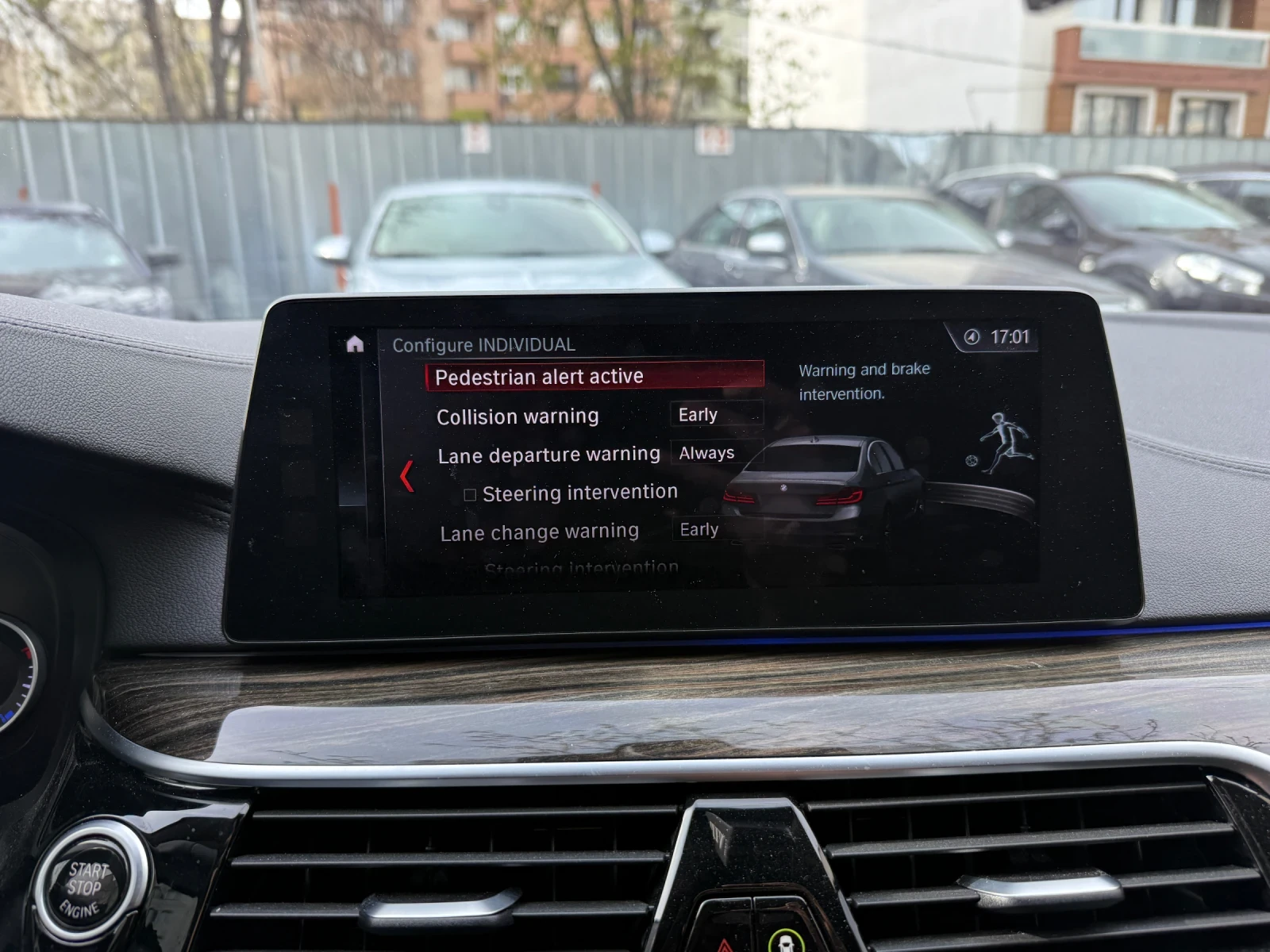 BMW 530 XD/доста интересни екстри/обслужена/за ценители!, снимка 13 - Автомобили и джипове - 54210954