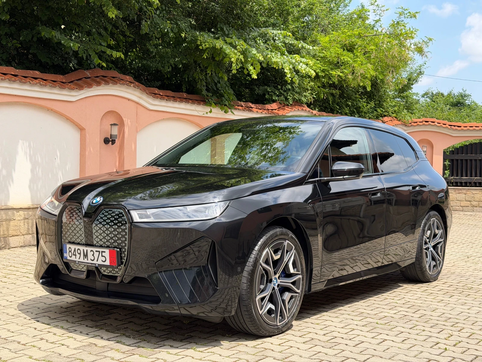 BMW iX 40/Swarovski/Вакуум/Обдухване/Масаж/IconicSound/22