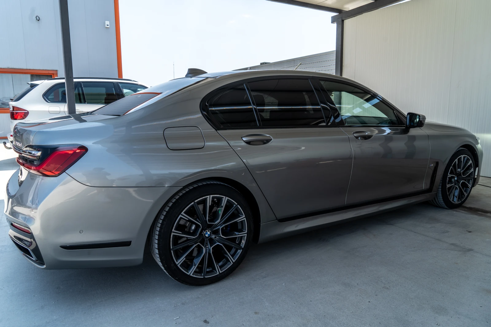 BMW 730 D = 2020 = XDRIVE = FULL = ЛИЗИНГ, снимка 5 - Автомобили и джипове - 55003570