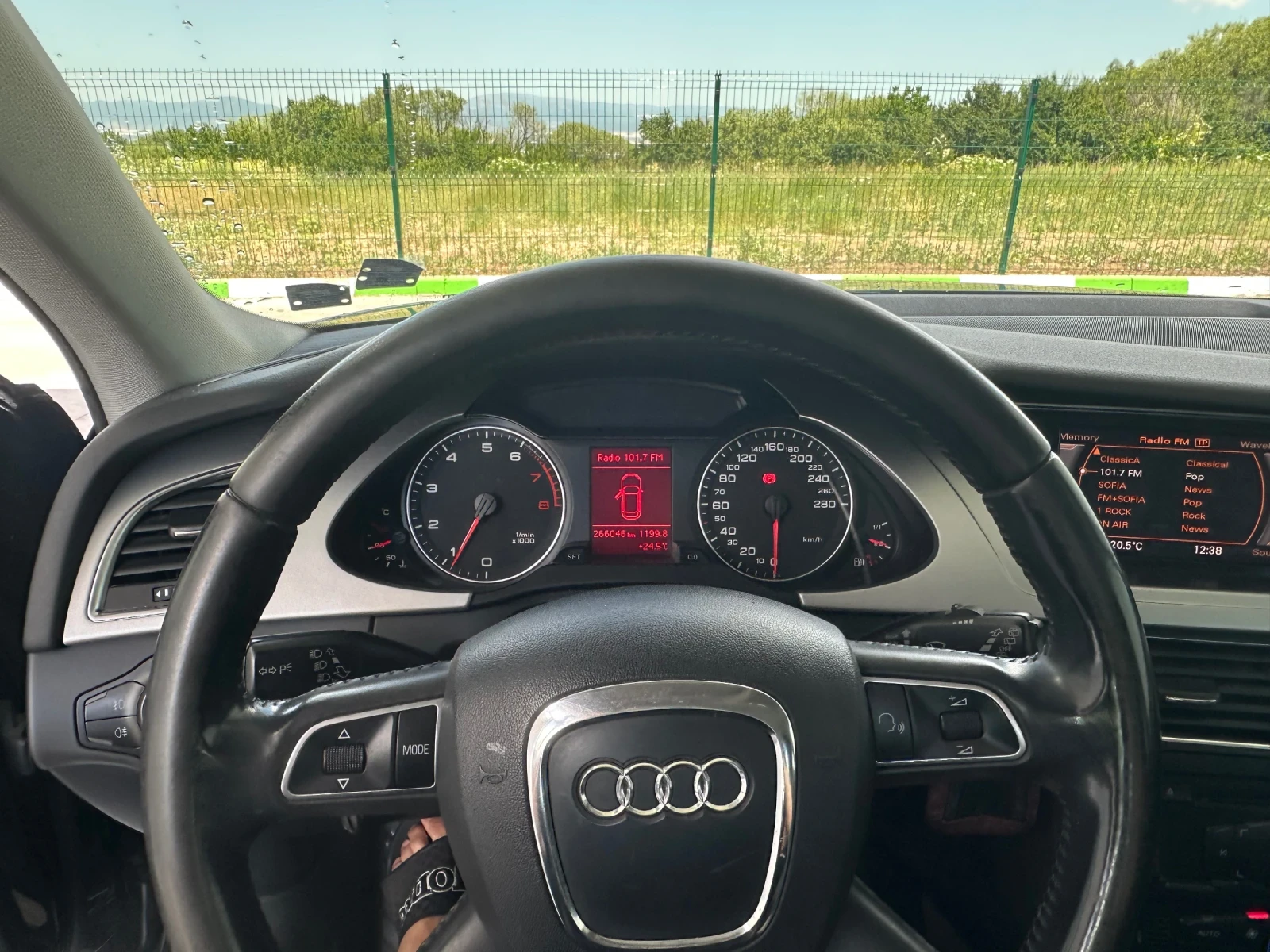 Audi A4 Audi A4 1.8 tfsi , снимка 7 - Автомобили и джипове - 55077183