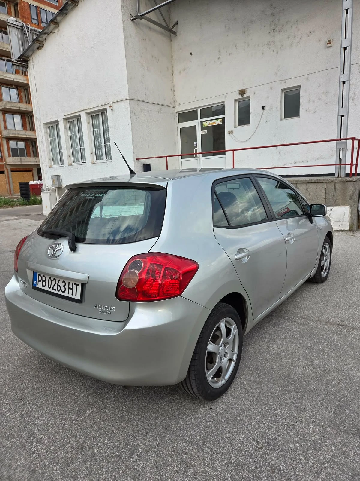 Toyota Auris, снимка 4 - Автомобили и джипове - 55108533