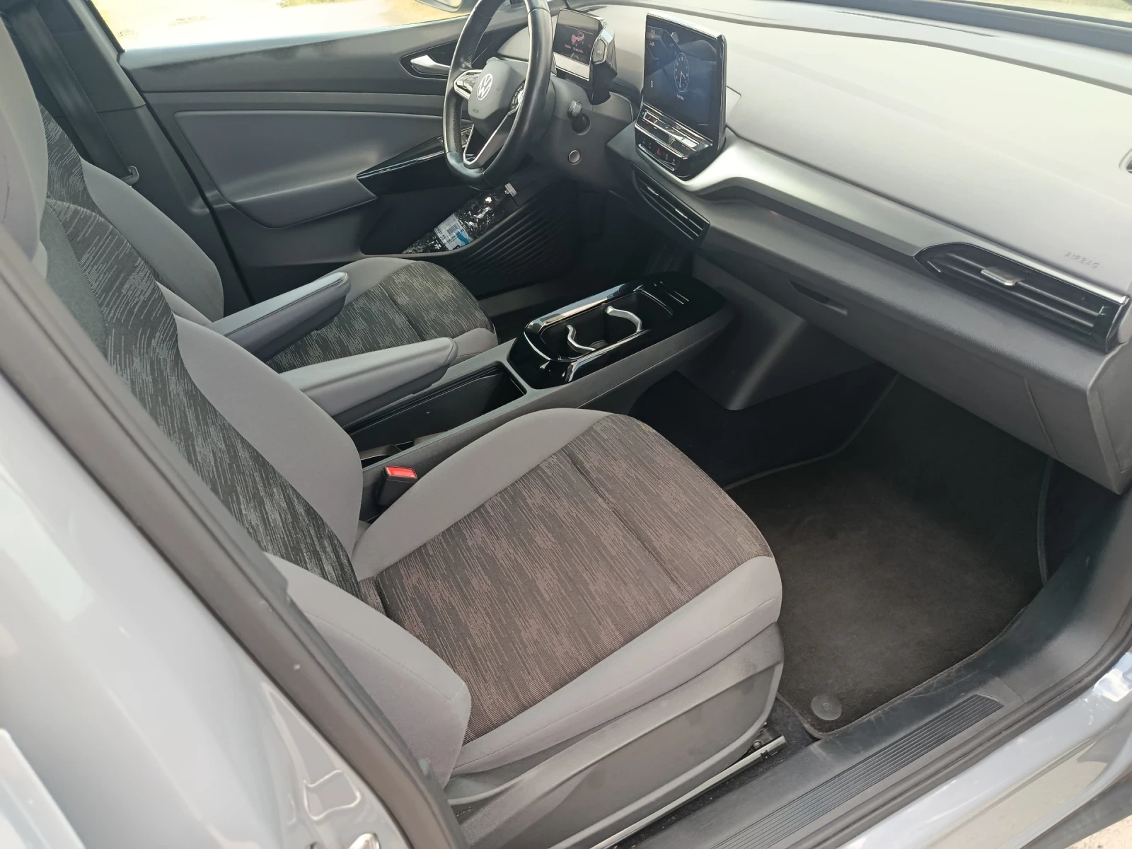 VW ID.4 Pure, снимка 12 - Автомобили и джипове - 55156716