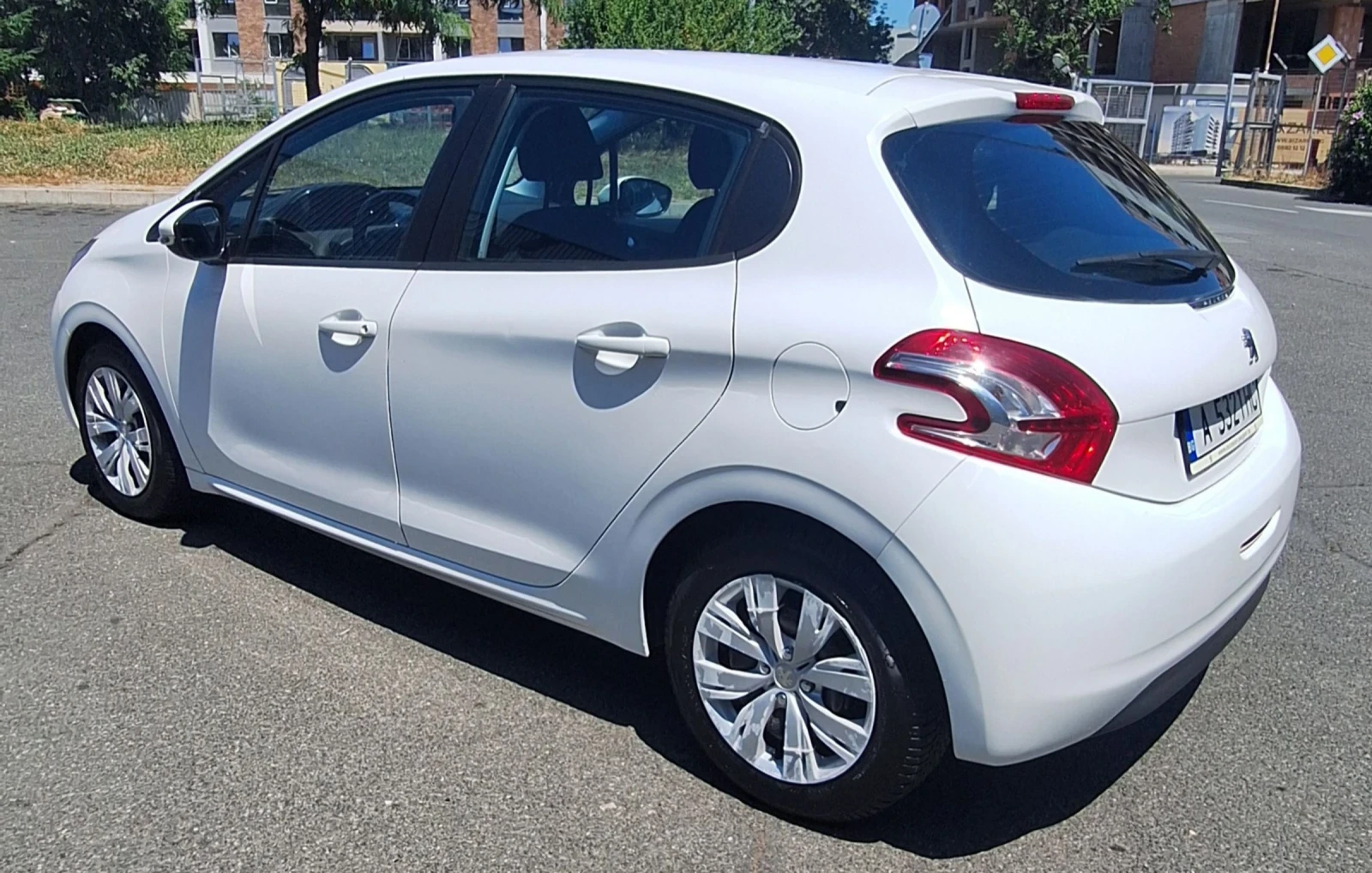 Peugeot 208 | Mobile.bg � ����������� 3