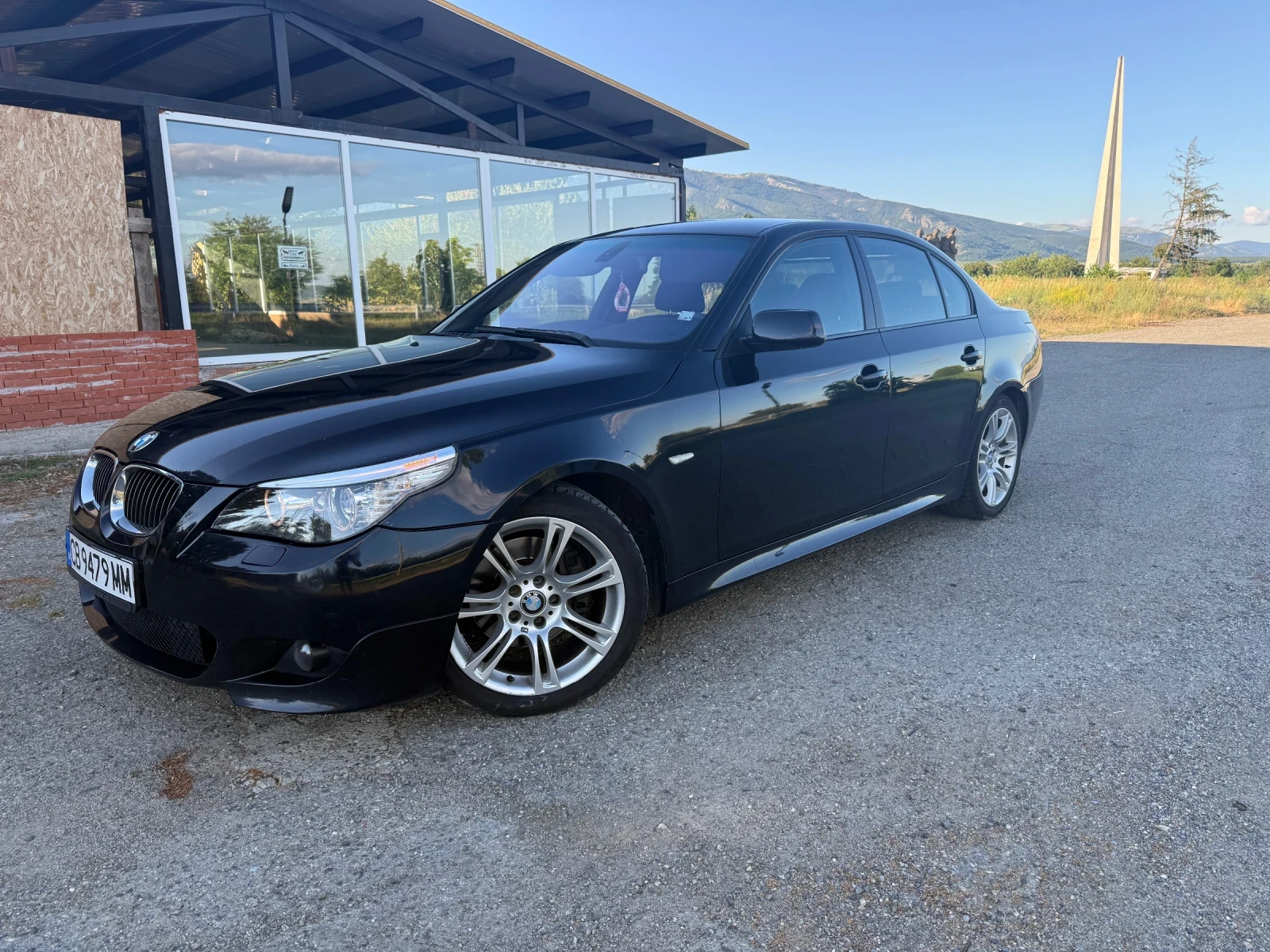 BMW 525 M-Pack LPG, снимка 3 - Автомобили и джипове - 55284827