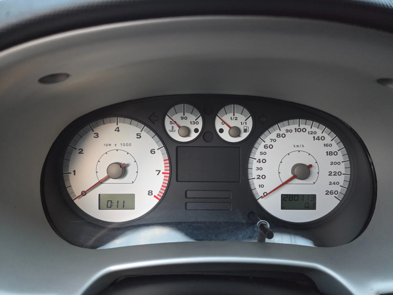 Seat Leon 1.6 FACELIFT , снимка 5 - Автомобили и джипове - 55847658