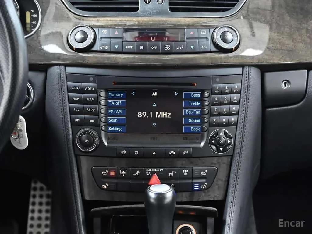 Mercedes-Benz CLS 63 AMG  ПОДГРЕВ/ОБДУХВАНЕ/ПАМЕТ/ШИБЕДАХ/, снимка 14 - Автомобили и джипове - 56165805