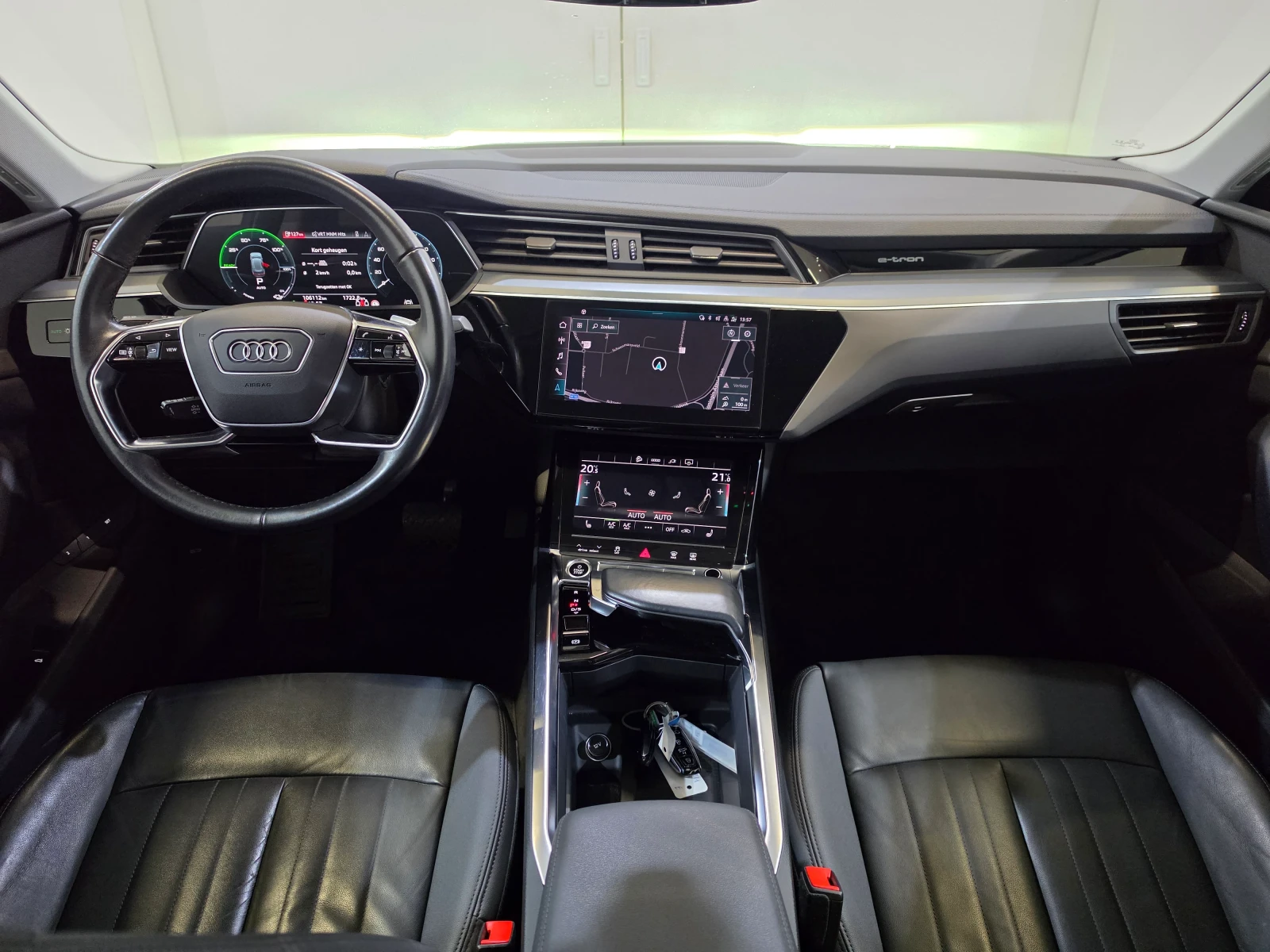 Audi E-Tron 55 Sportback Quattro LED-Matrix Navi-Pro 89% SoH, снимка 9 - Автомобили и джипове - 56323331