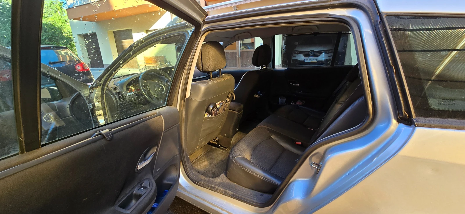 Renault Laguna 2-фейслифт, снимка 7 - Автомобили и джипове - 56339276