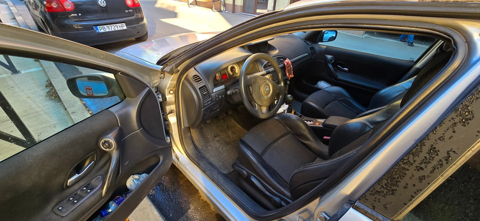 Renault Laguna 2-фейслифт, снимка 6 - Автомобили и джипове - 56339276
